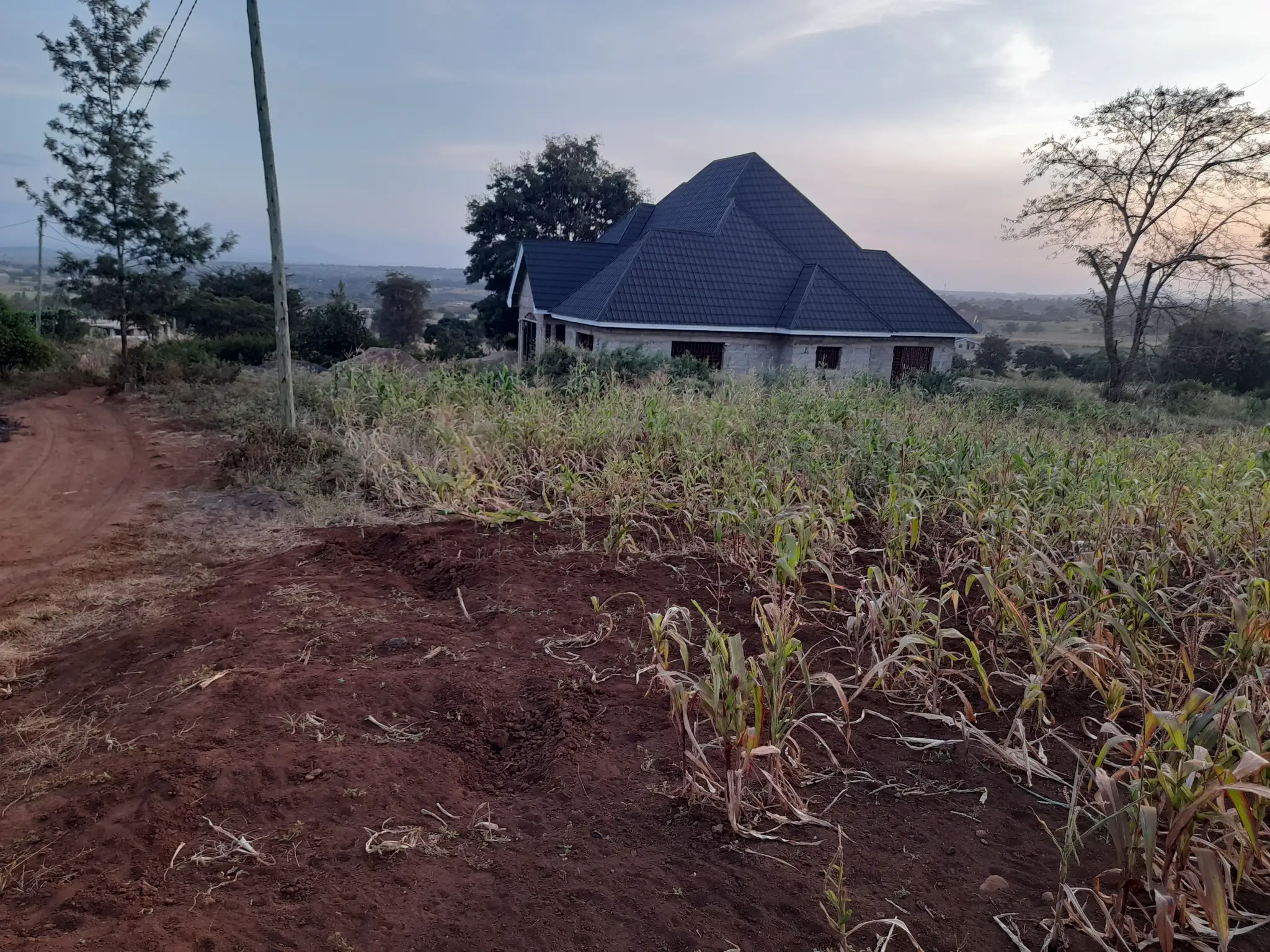 Kiwanja cha 20 × 34m Kinauzwa Kiserian, Arusha – Maji na Umeme Vinapatikana