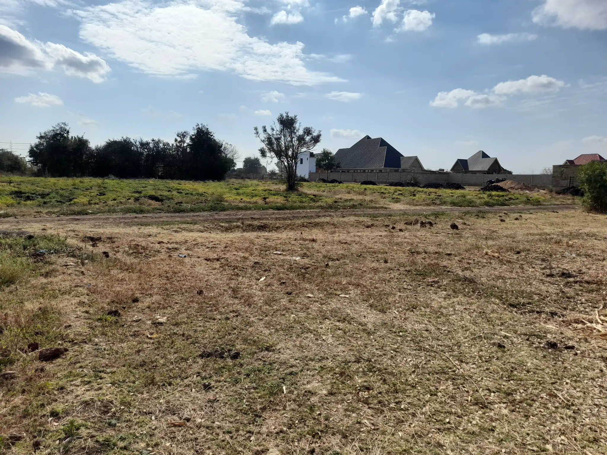 Kiwanja Bora cha 20×20m cha Biashara Kiserian Madukani – Karibu na Naberera Road na Arusha Bypass