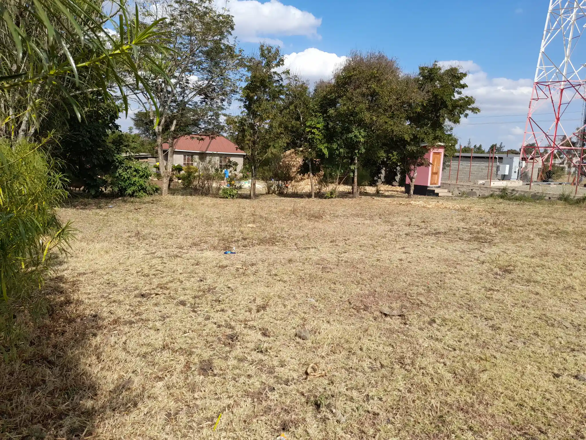 Kiwanja Bora cha 20×20m cha Biashara Kiserian Madukani – Karibu na Naberera Road na Arusha Bypass